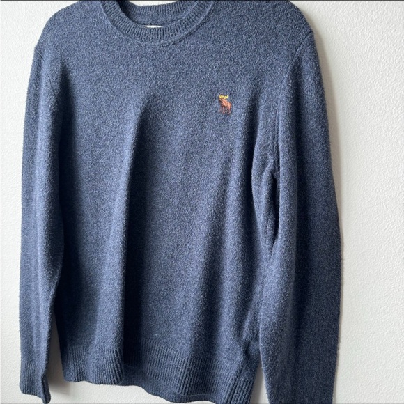 Abercrombie Sweater - Picture 2 of 5
